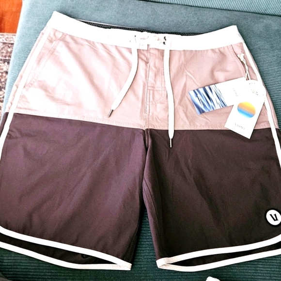 Cruise Boardshort - Picture 8 of 8